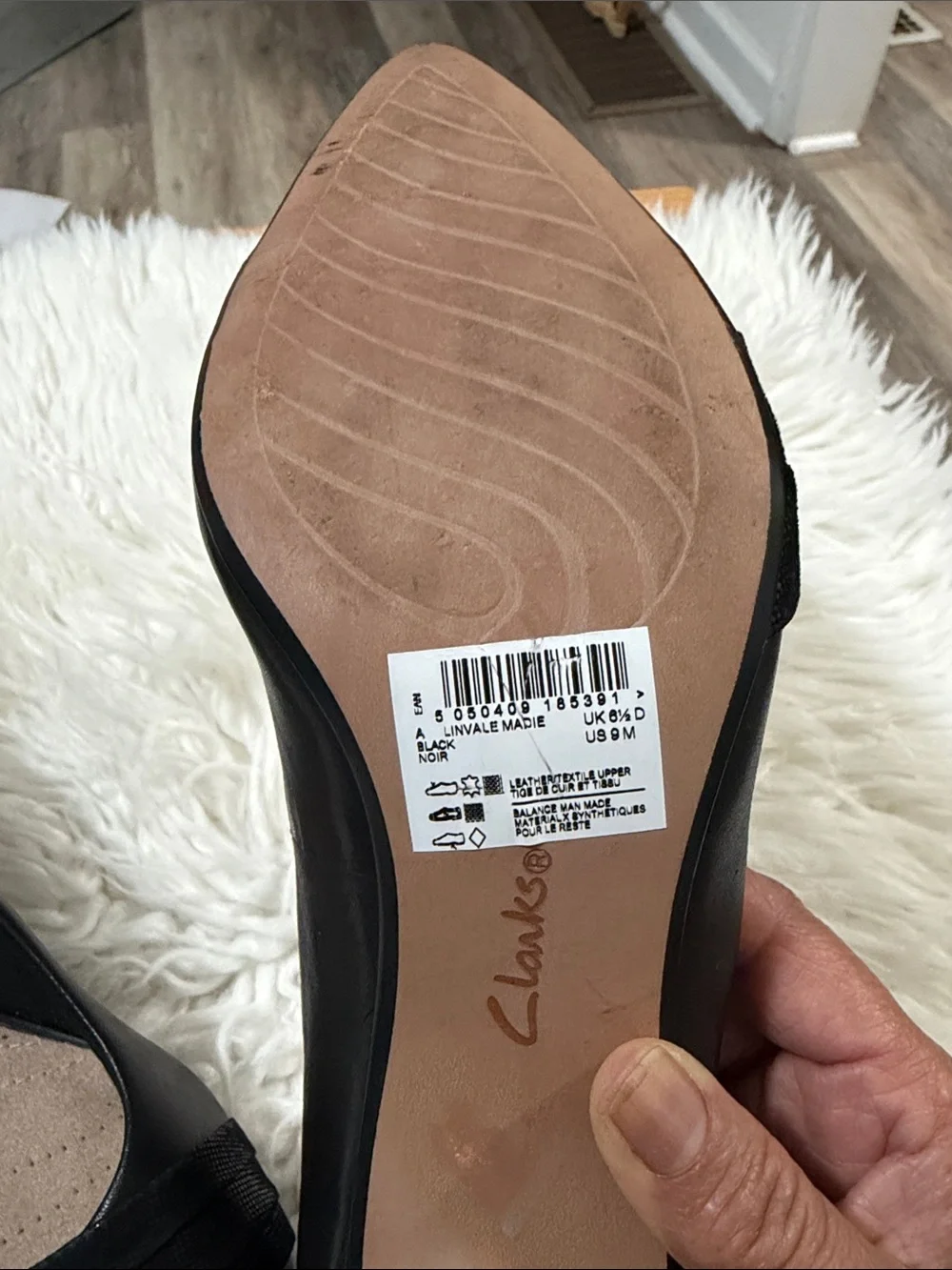 Clarks Black Leather Pointed Toe with Layered Textured Band Size 9 NWT